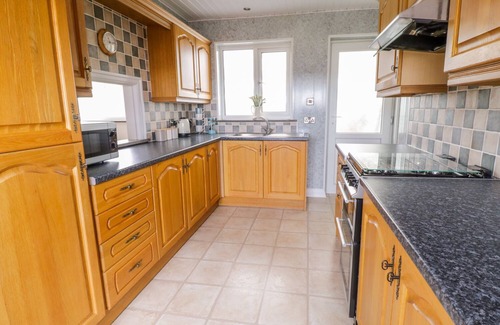 Brynteg Casa | PEN BRYN, con fuego abierto en Benllech, Ref 987287