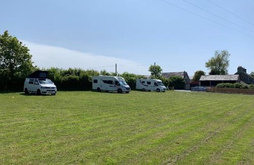 Brynrefail Otro | Pen y Buarth Pod - Caravan Site