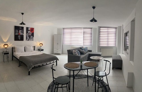 Pendik Apartamento | Pendik Çarşı SabihaGökçen Yakını Daire