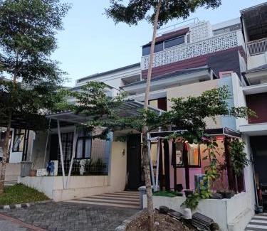 Malang Villa | Penginapan Gor Ken Arok kota malang jawa timur bisa 5-10 orang