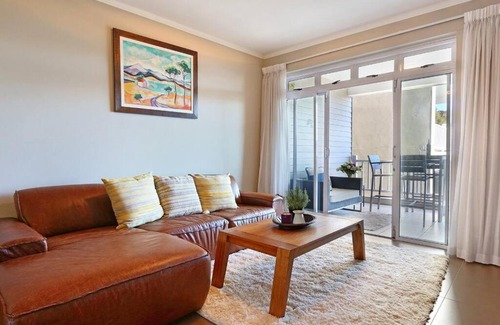Simon's Town Apartamento | Penguin Haven . Luxury 2 bedroom, Boulders Beach.