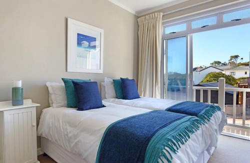 Simon's Town Apartamento | Penguin Haven . Luxury 2 bedroom, Boulders Beach.