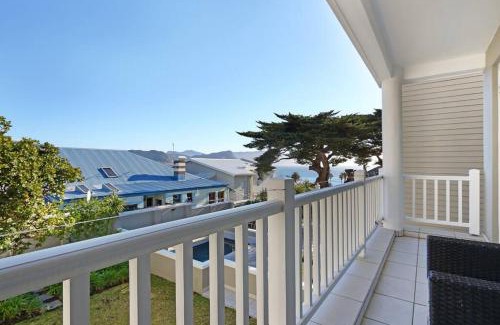 Simon's Town Apartamento | Penguin Haven . Luxury 2 bedroom, Boulders Beach.