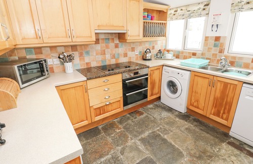 Coverack Cabaña | PENHAVEN, pet friendly, character holiday cottage in Coverack