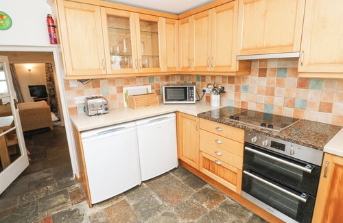 Coverack Cabaña | PENHAVEN, pet friendly, character holiday cottage in Coverack