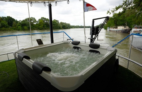 Avignon Alquiler De Eote | Péniche Spa Le Makara Chambre 1