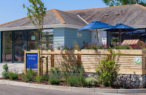 Fowey Cabina | PENMARLAM LODGE RETREAT 15, family friendly in Bodinnick