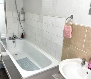 Havering Park Apartamento | Penn Gardens Spacious Studio - 3
