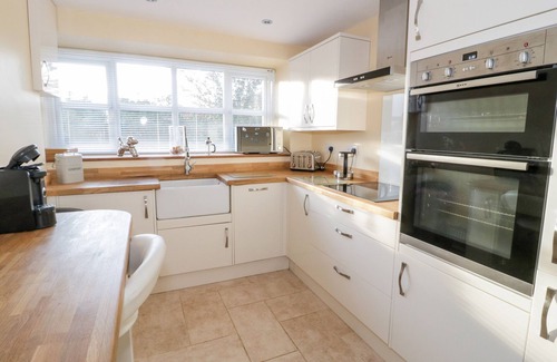 Henllan Cabaña | PENNANT, pet friendly, country holiday cottage in Henllan