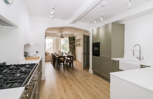 Penny Bridge Casa | PENNY BRIDGE HOUSE, pet friendly, with open fire in Ulverston