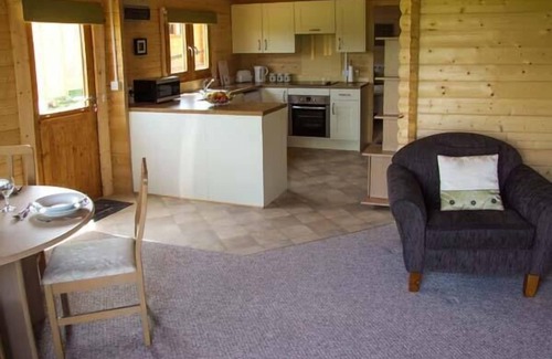 Broadway Cabaña | Pennylands Willow Lodge