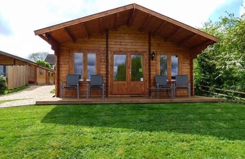Broadway Cabaña | Pennylands Willow Lodge