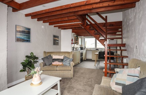 Llanengan Cabaña | PENRHYN - 4 TY'N DON, pet friendly in Abersoch
