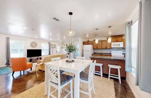 Northeast Pensacola Casa | Pensacola Coastal Retreat Near UWF Family-friendly, Pensacola Coastal Retreat near UWF Family-friend