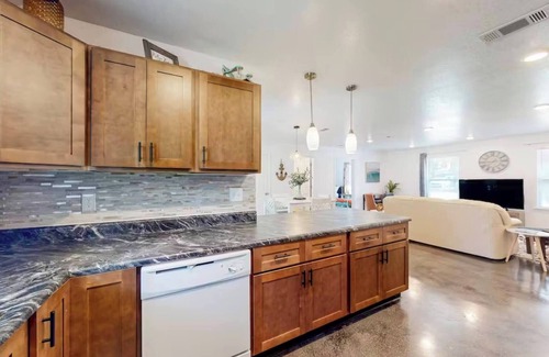 Northeast Pensacola Casa | Pensacola Coastal Retreat Near UWF Family-friendly, Pensacola Coastal Retreat near UWF Family-friend