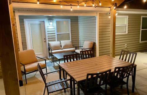 Northeast Pensacola Casa | Pensacola Coastal Retreat Near UWF Family-friendly