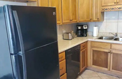 West Pensacola Casa | Pensacola House 3br/2ba Eaton Place. Ping Pong Table. Pet-Friendly fenced yard