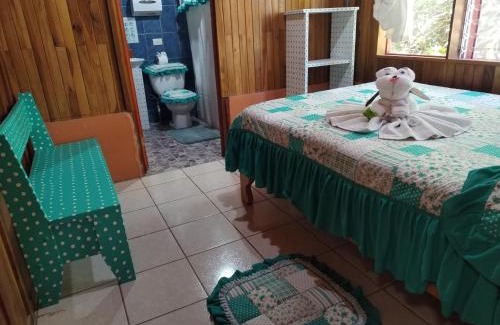 Monteverde Cama Y Desayuno | Pensión y Cabinas Colibrí B&B Costa Rica