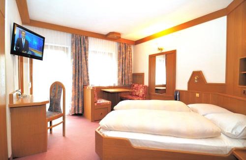 San Leonardo in Passiria Hotel | Pension Alpenhof