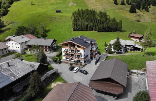 Holzgau Casa | Pension Alpenperle