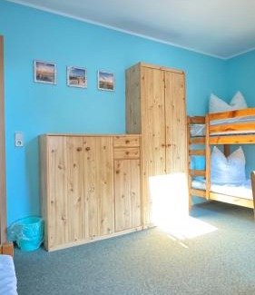 Greppin Casa | Pension auf dem Pferdehof Gut Greppin - mit WLAN, Sitzecke, Garten & kostenlosem Parken