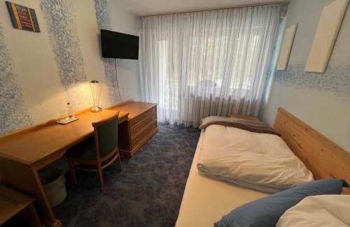 Koenigsfeld im Schwarzwald Cama Y Desayuno | Pension Regenbogen