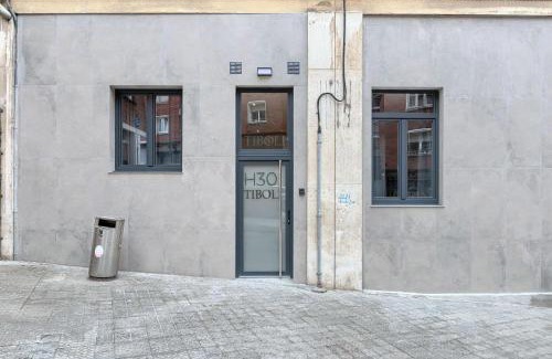 Castanos Casa | Pension H30 Tiboli Self Checkin
