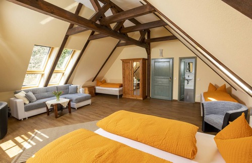 Burg Casa | Pension Kräutermühlenhof