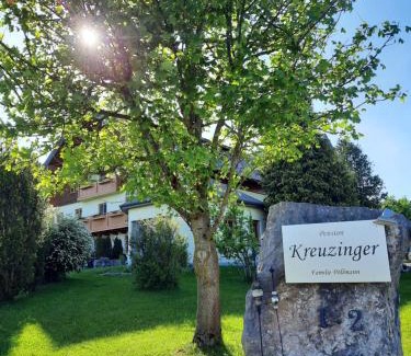 Tiefgraben Casa | Pension Kreuzinger, 5310 Tiefgraben