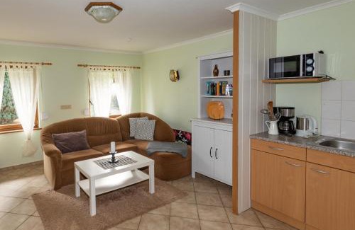 Burg-Dorf Apartamento | Pension Lukask
