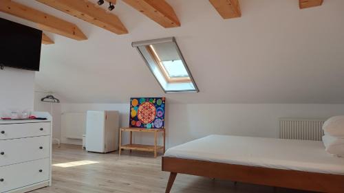 Douazeci si Trei August Casa | Pension Nina