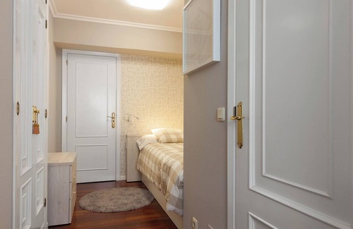 El Ensanche Zona Nuova Casa | Pension Residencia F&F