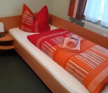 Grossrohrsdorf Casa | Pension Schöne