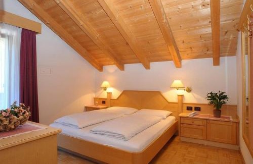 San Cassiano Cama Y Desayuno | Pensione Edelweiss