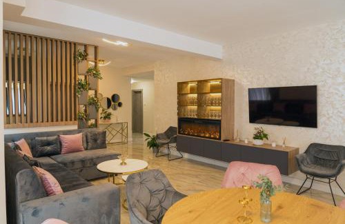 Sanmartin Casa | Pensiune JOY