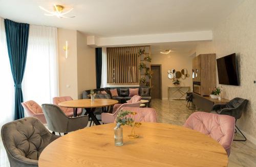Sanmartin Casa | Pensiune JOY