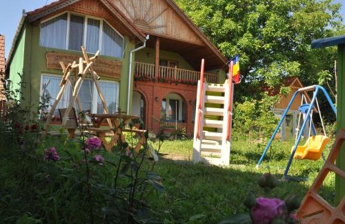 Albesti Casa | Pensiune Muzeu Traditional Poveste in Transilvania
