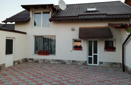 Rasnov Casa | Pensiunea Ada
