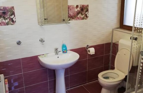 Rasnov Casa | Pensiunea Ada