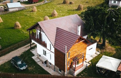 Maguri-Racatau Casa | Pensiunea agro-turistica Maris