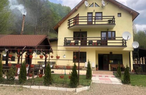Lepsa Villa | Pensiunea Alma Lepsa