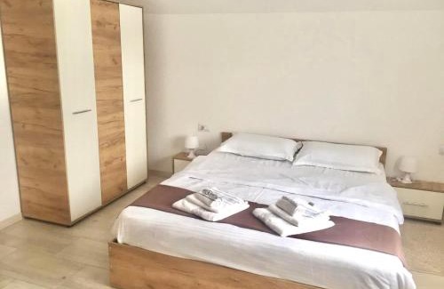 Viseu de Sus Cama Y Desayuno | Pensiunea Axenia Ale