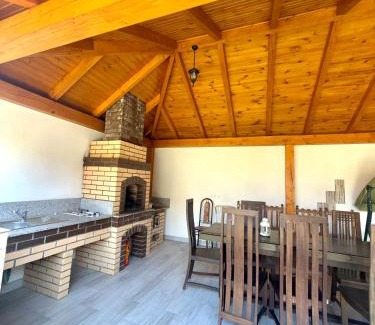 Viseu de Sus Cama Y Desayuno | Pensiunea Axenia Ale