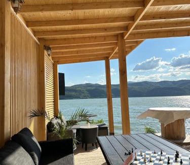 Svinita Casa | Pensiunea CASA VISELOR