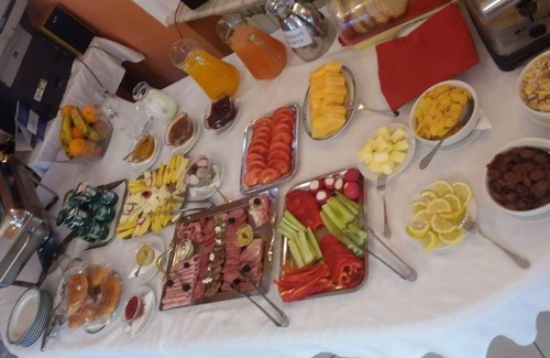 Tirgu Mures Cama Y Desayuno | Pensiunea Curtea Bavareza