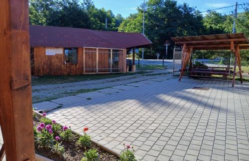 Cartisoara Casa | Pensiunea Dateș