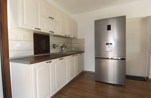 Barnova Casa | Pensiunea Emelys