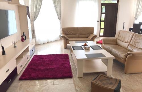 Covasna Casa | Pensiunea Granada