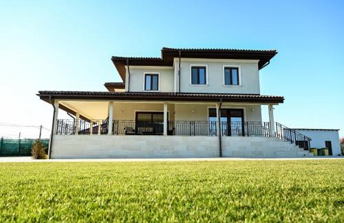 Cogealac Casa | Pensiunea Iarina