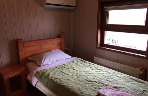 Baia Mare Casa | Pensiunea Iona